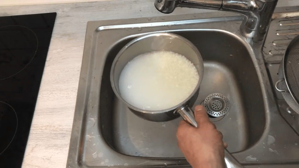 Soak the Rice - how to make sticky rice in a rice cooker