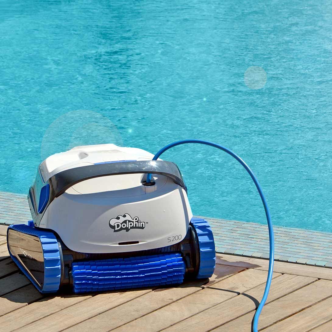 Dolphin S200 Pool Cleaner